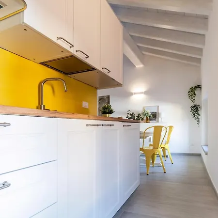 L'appartamento Giallo Zafferano Διαμέρισμα